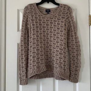 AMERICAN EAGLE SWEATER